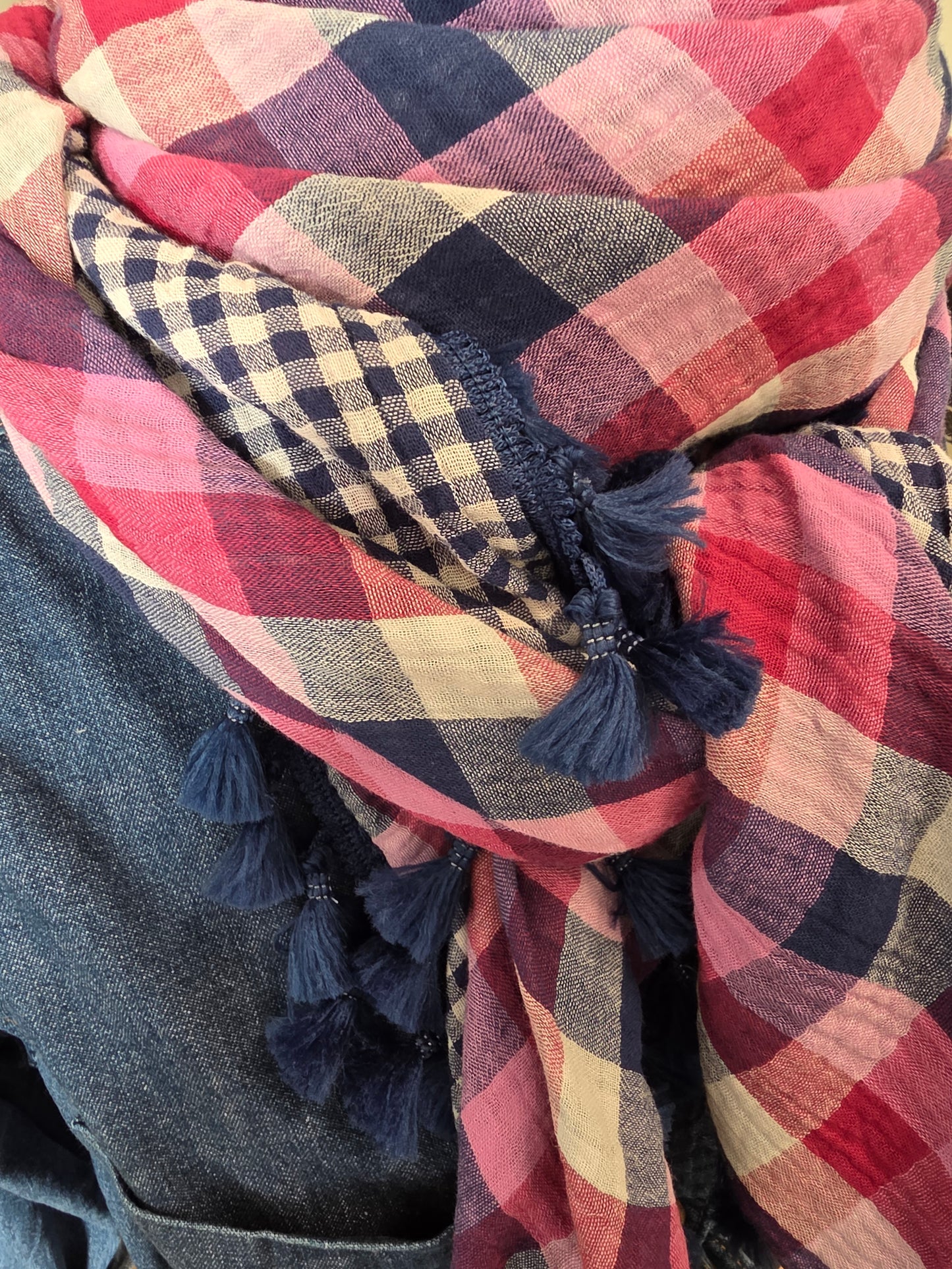 Dreieckstuch Damen Daniella, Schal Damen, Musselintuch, Karomuster, rosa, marineblau, Hellgrau, lila, beeren