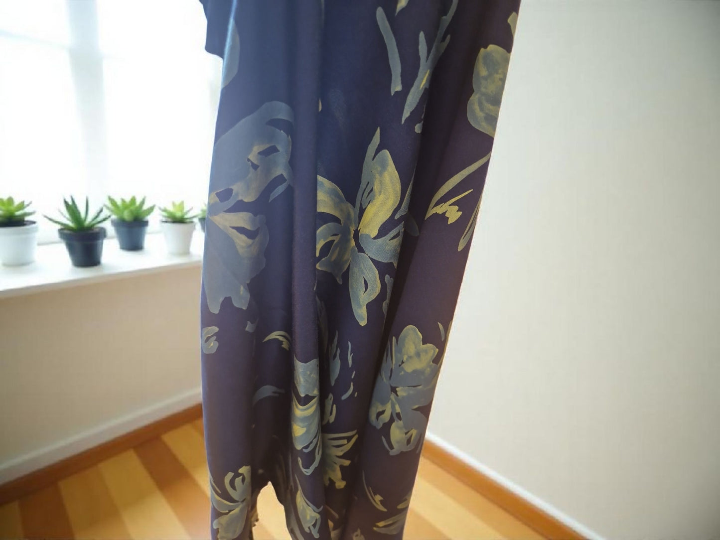 Dreieckstuch Damen Alexiane, Schal Dame, Viskose-Satin, Blumen, Schwarz, Olivegrün