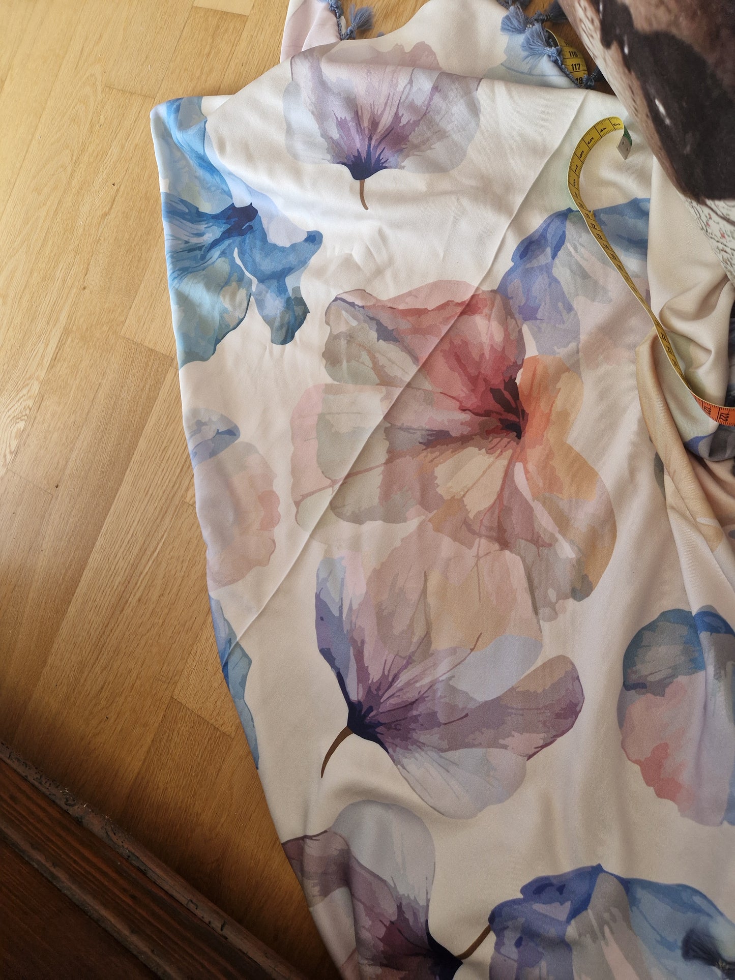 Dreieckstuch Damen Charlie, Schal Damen, Blumen- offwhite- Aquarellfarben