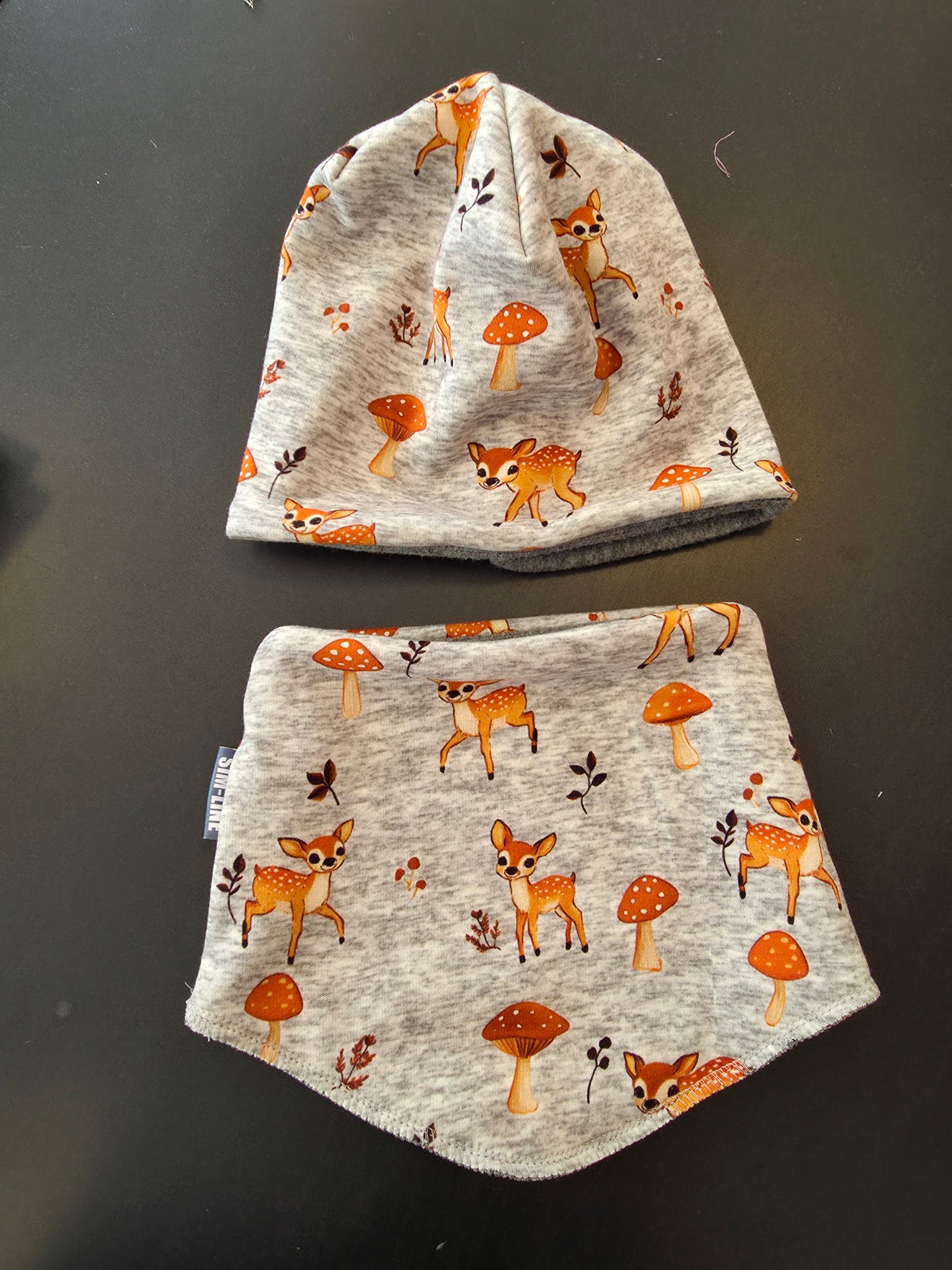 Kinderschlupftuch und Mütze