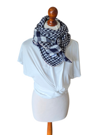 Dreieckstuch Damen Cinzia, Schal Damen,  Musselintuch,  kariert, marineblau- weiss