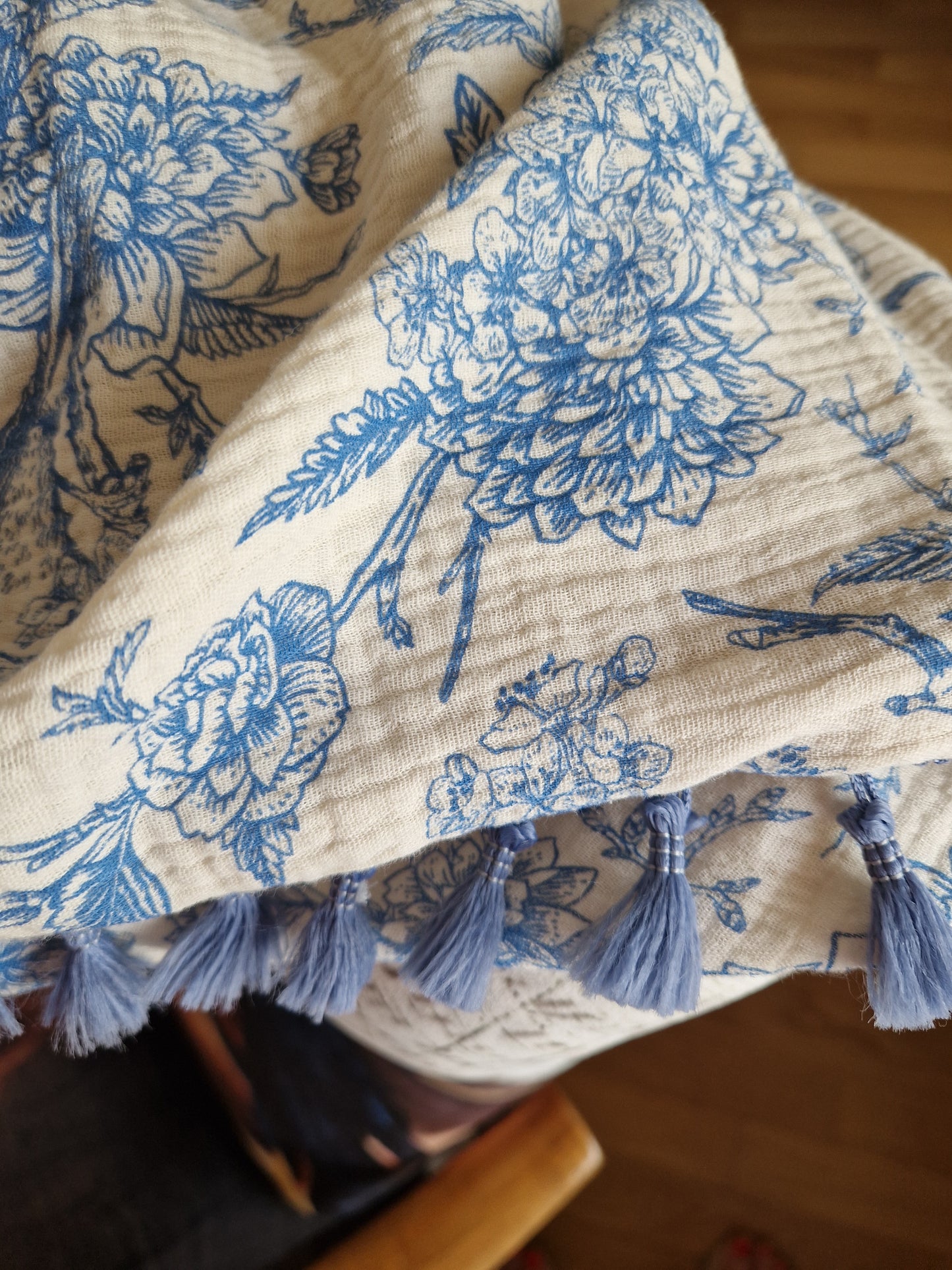 Dreieckstuch Damen Lisette, Schal Damen,  Musselinschal,  offwhite/ hellblau