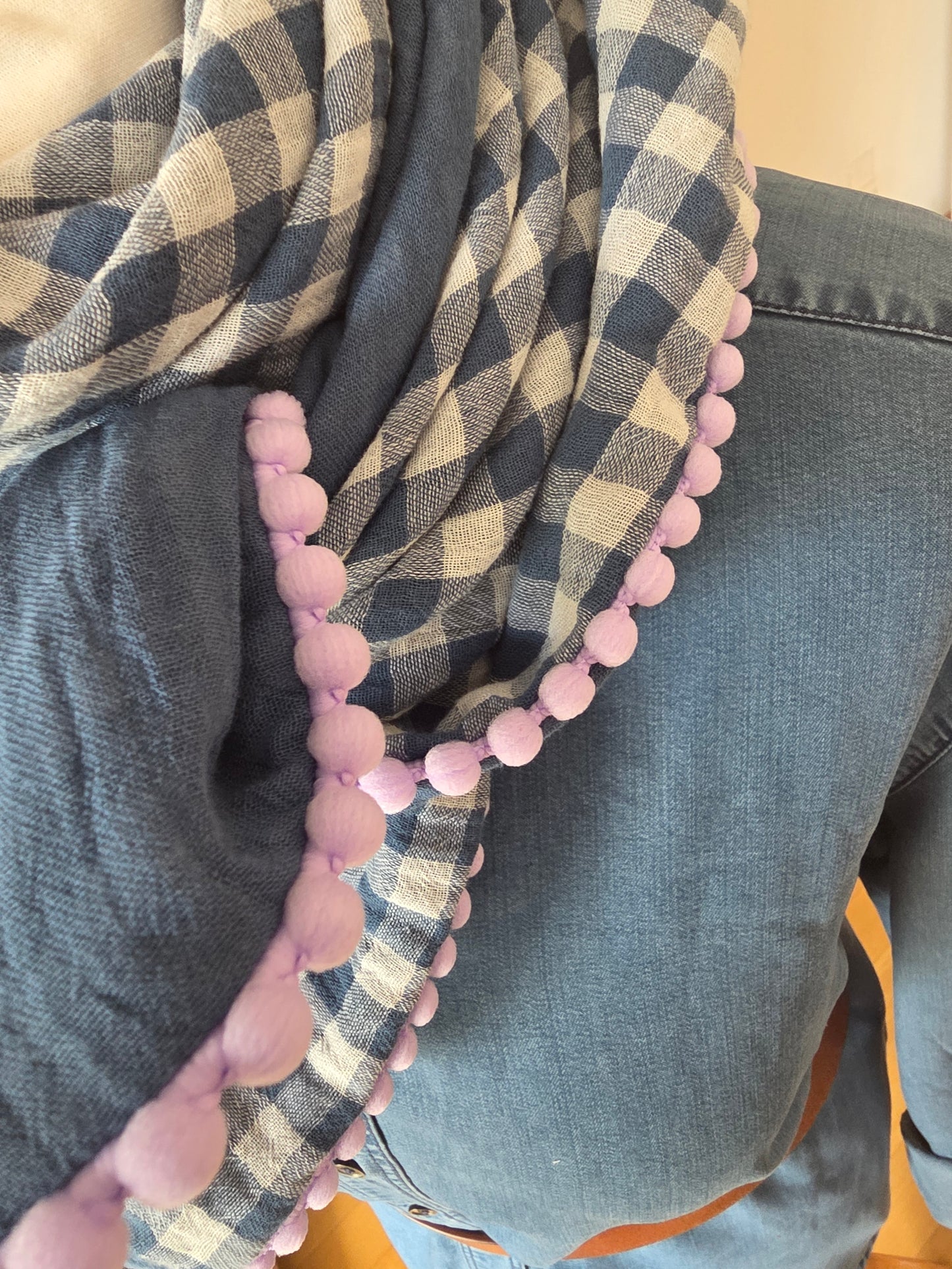 Dreieckstuch Damen Marinella,  Schal Damen,  Musselintuch,  Karomuster jeansblau,  weiss