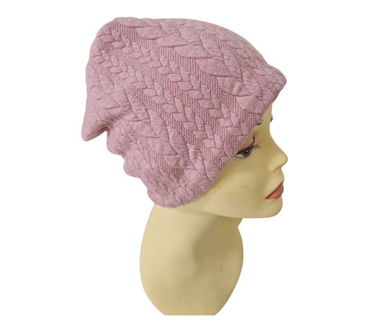 Beanie mit Zopfmuster in rosa